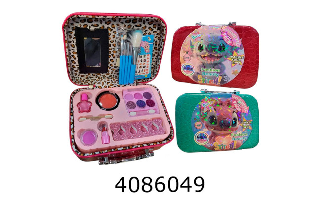 Косметика в валізі D17-C031