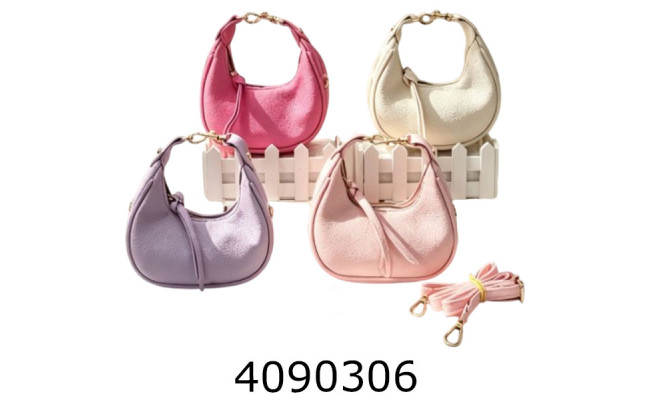 Сумочка дитяча лак 4 кольора 15*115*5см (6) 193-5